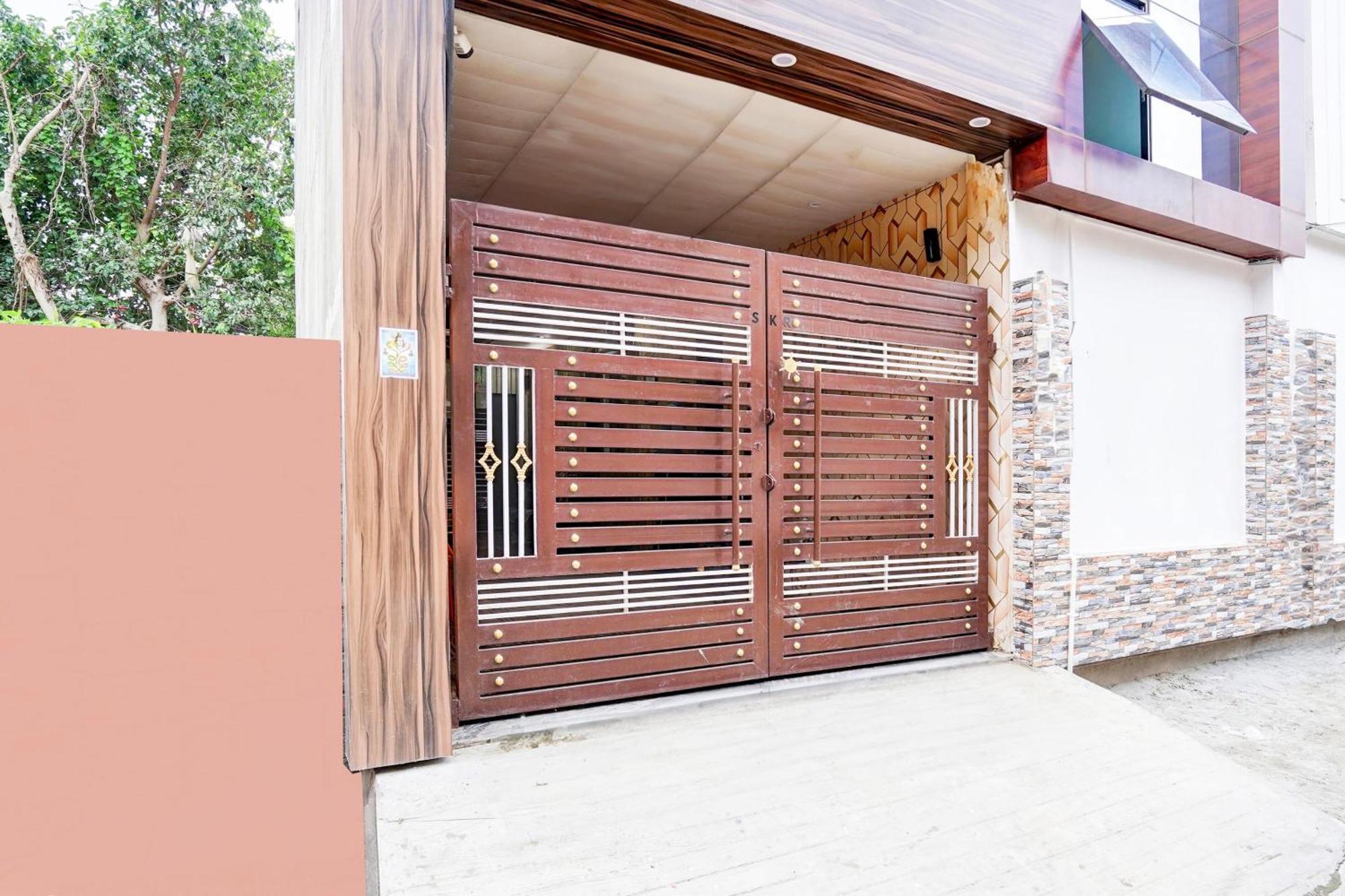 Super Hotel O Blw Kakarmatta Near Banaras Junction Varanasi Exterior photo