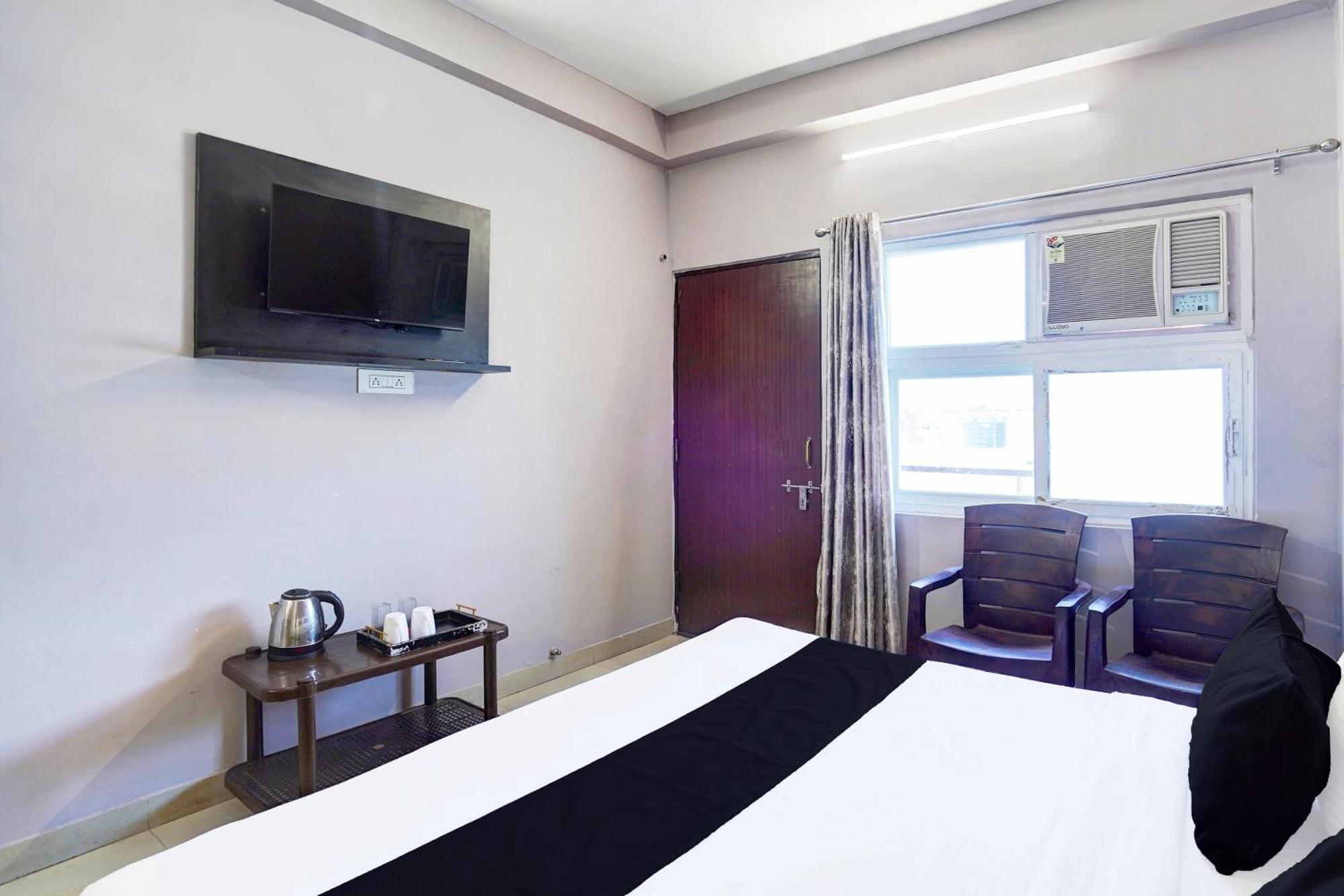 Super Hotel O Blw Kakarmatta Near Banaras Junction Varanasi Exterior photo